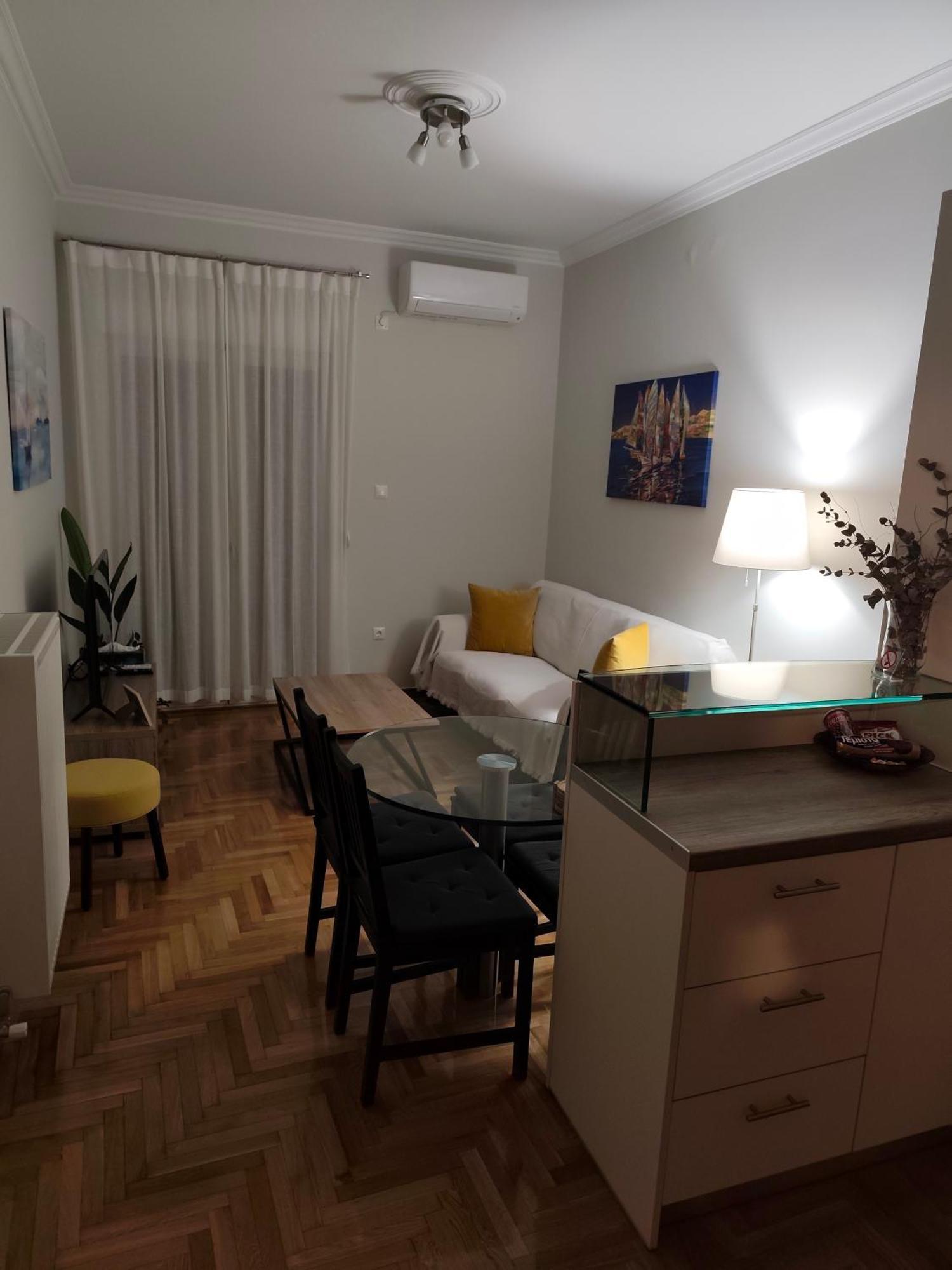 μ&κ: Your Apartment *