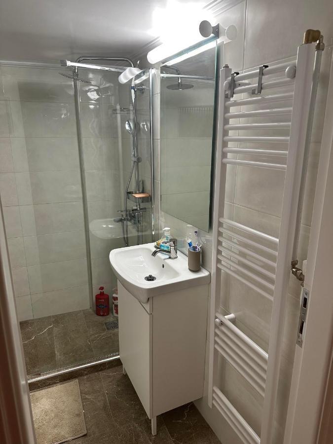 μ&κ - Your - νewly Renovated 2bd In Family Neighborhood Close To Center *